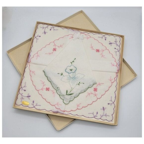 Vintage Deadstock Handkerchief Set of Three - Picture 1 of 4